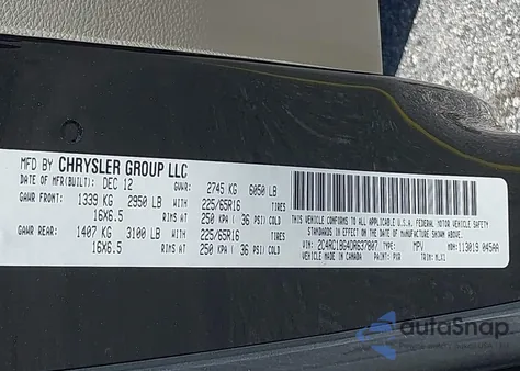 2013 Chrysler Town & Country Touring z USA, uszkodzony, nr VIN 2C4RC1BG4DR637807